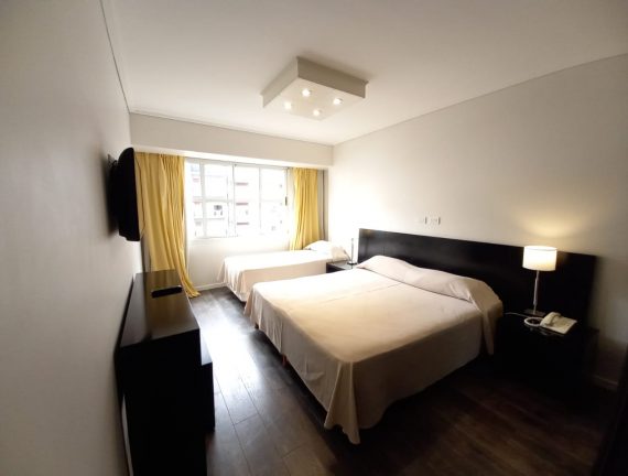 Habitación Triple Superior - Hotel Versailles Mar del Plata